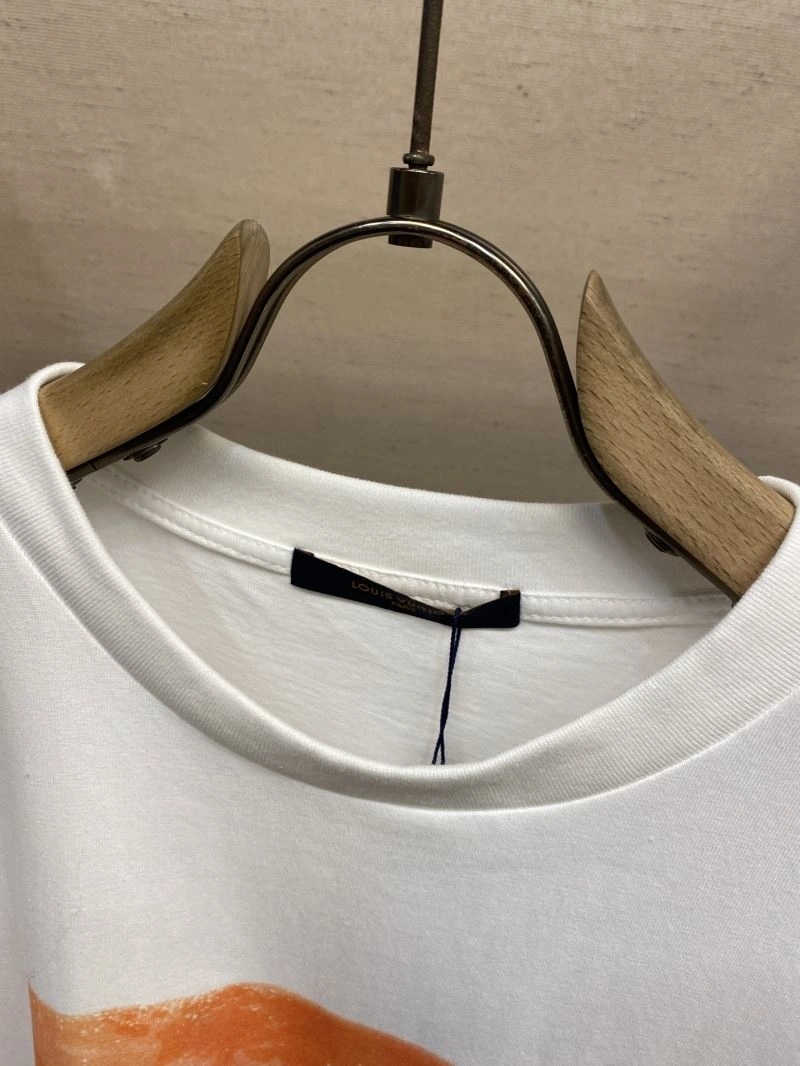 Durable Louis Vuitton T-Shirts 133477