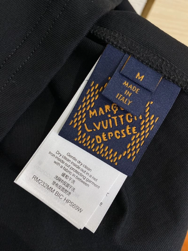 Louis Vuitton T-Shirts WrinkleFree 133476
