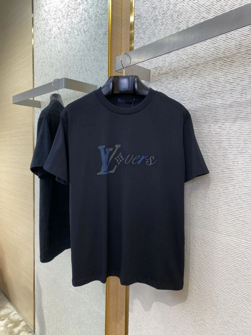 Louis Vuitton T-Shirts WrinkleFree 133476