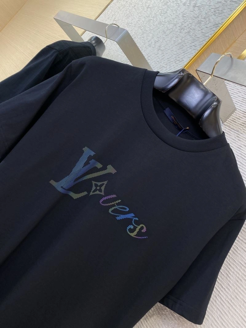Louis Vuitton T-Shirts WrinkleFree 133476