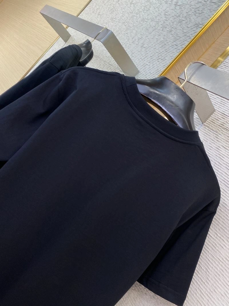 Louis Vuitton T-Shirts WrinkleFree 133476