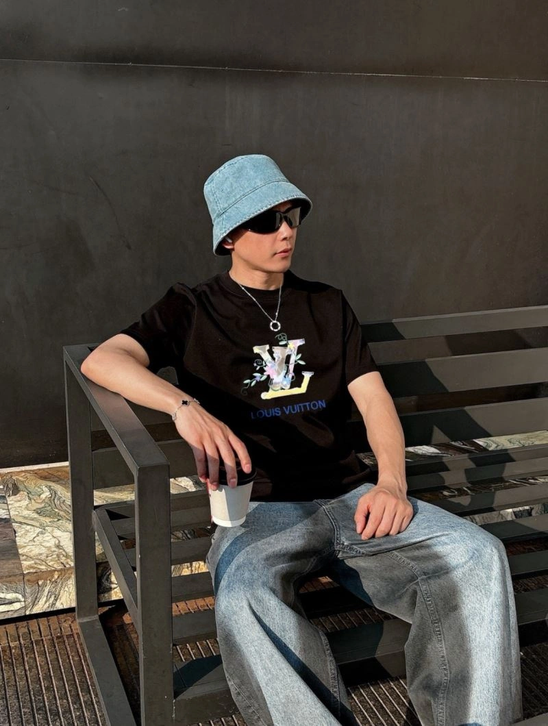 Louis Vuitton T-Shirts QuickDry 133475