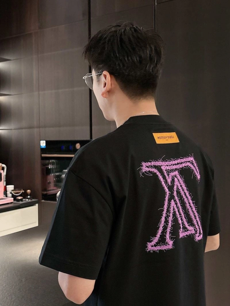 Louis Vuitton T-Shirts UrbanStyle 133472