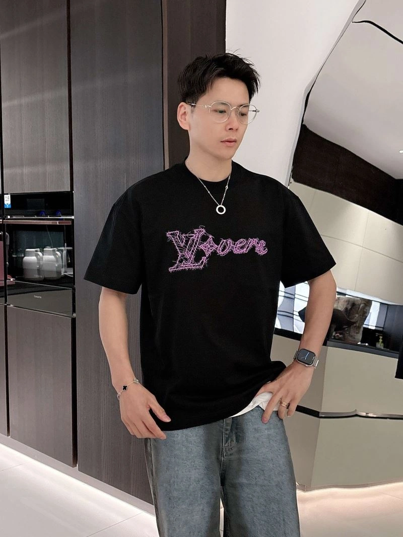 Louis Vuitton T-Shirts UrbanStyle 133472