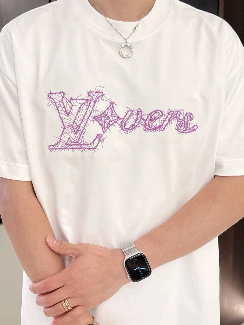 Cozy Louis Vuitton T-Shirts 133470