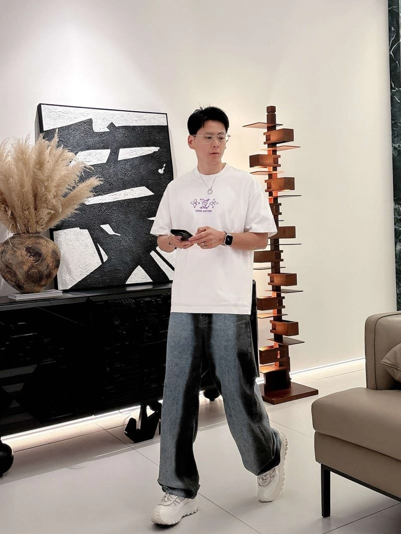 Louis Vuitton T-Shirts TravelReady 133469
