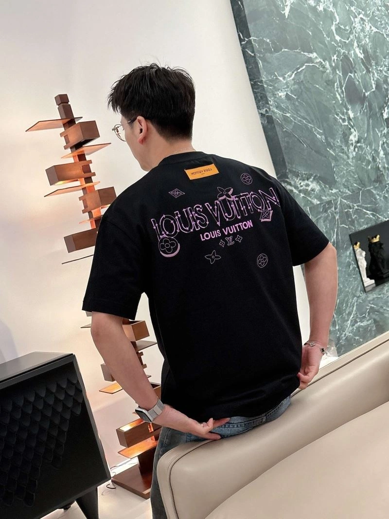 Practical Louis Vuitton T-Shirts 133467