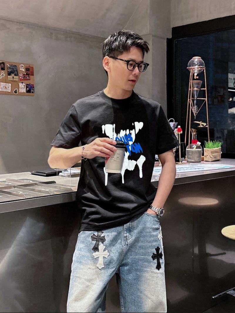 Minimalist Louis Vuitton T-Shirts 133453