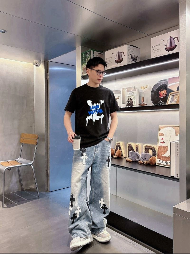 Minimalist Louis Vuitton T-Shirts 133453