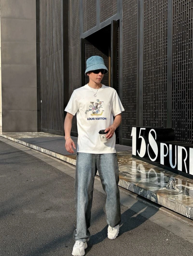 Popular Louis Vuitton T-Shirts 133446