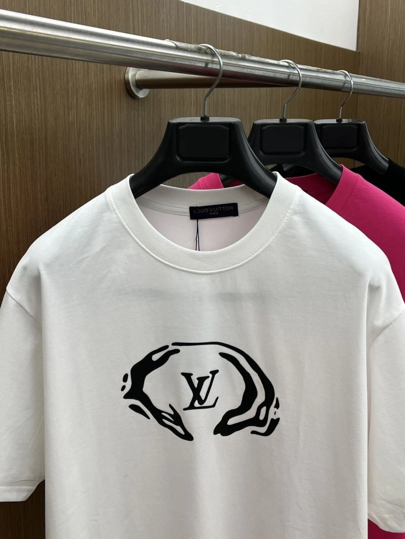 Louis Vuitton T-Shirts MoistureWicking 133442