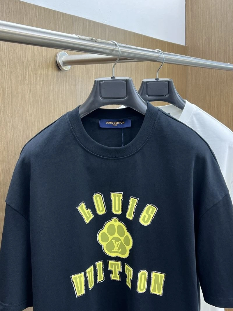 Classic Louis Vuitton T-Shirts 133460