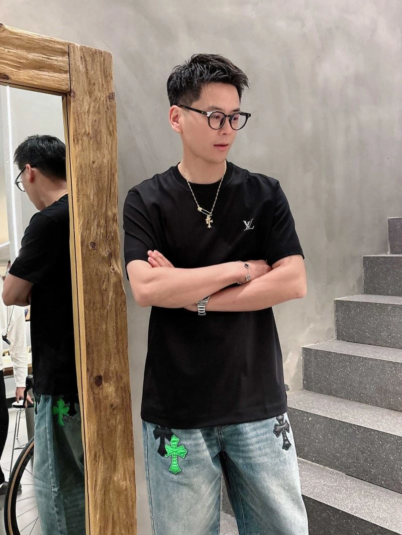 Comfortable Louis Vuitton T-Shirts 133463