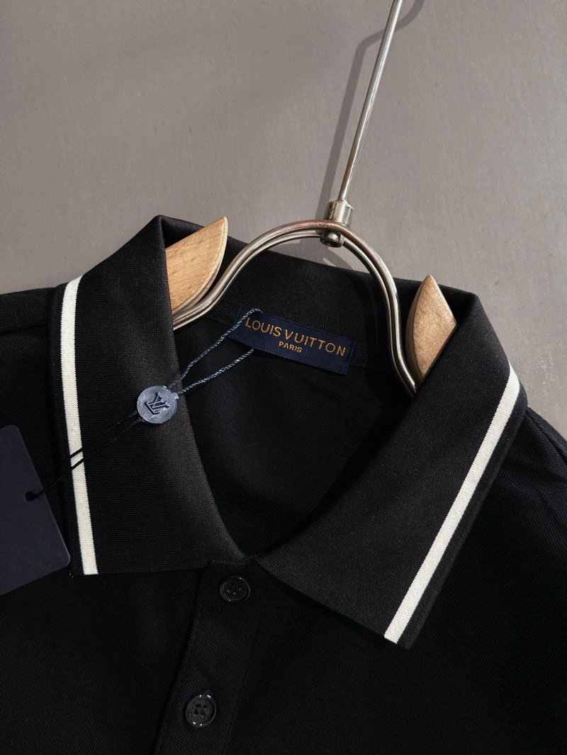 Lightweight Louis Vuitton T-Shirts 133459