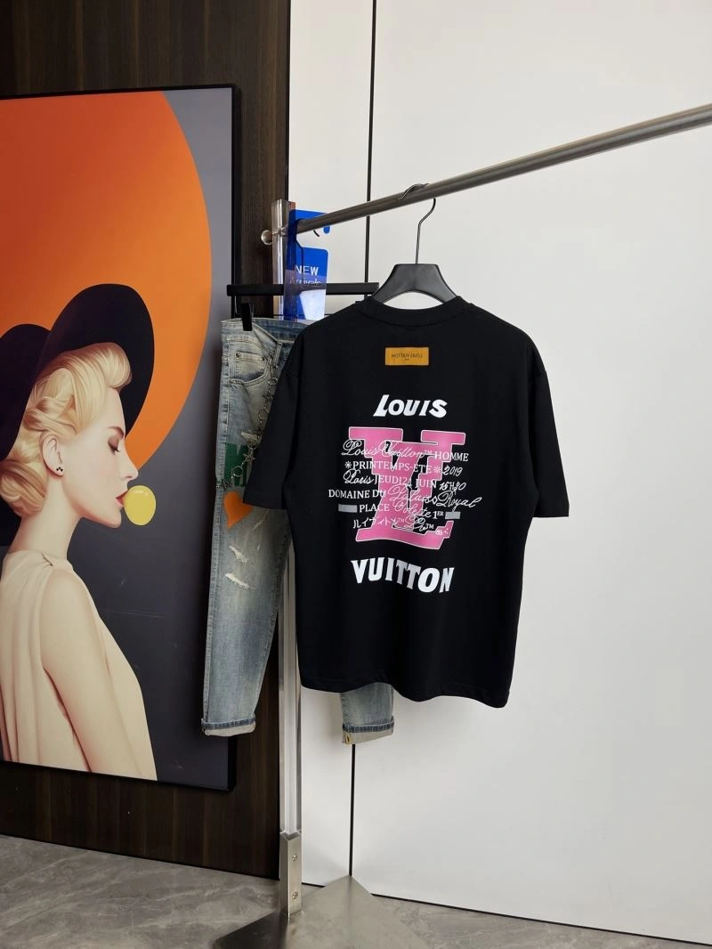 Sustainable Louis Vuitton T-Shirts 133466