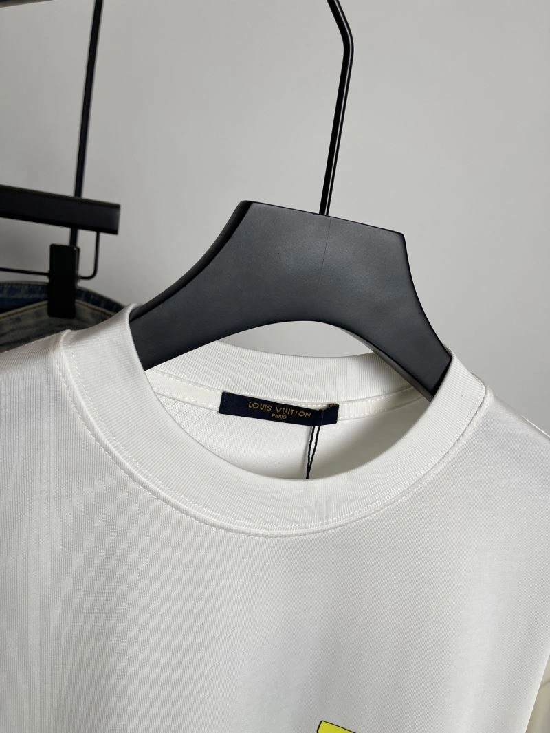 Sustainable Louis Vuitton T-Shirts 133466