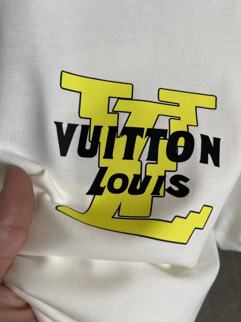Sustainable Louis Vuitton T-Shirts 133466