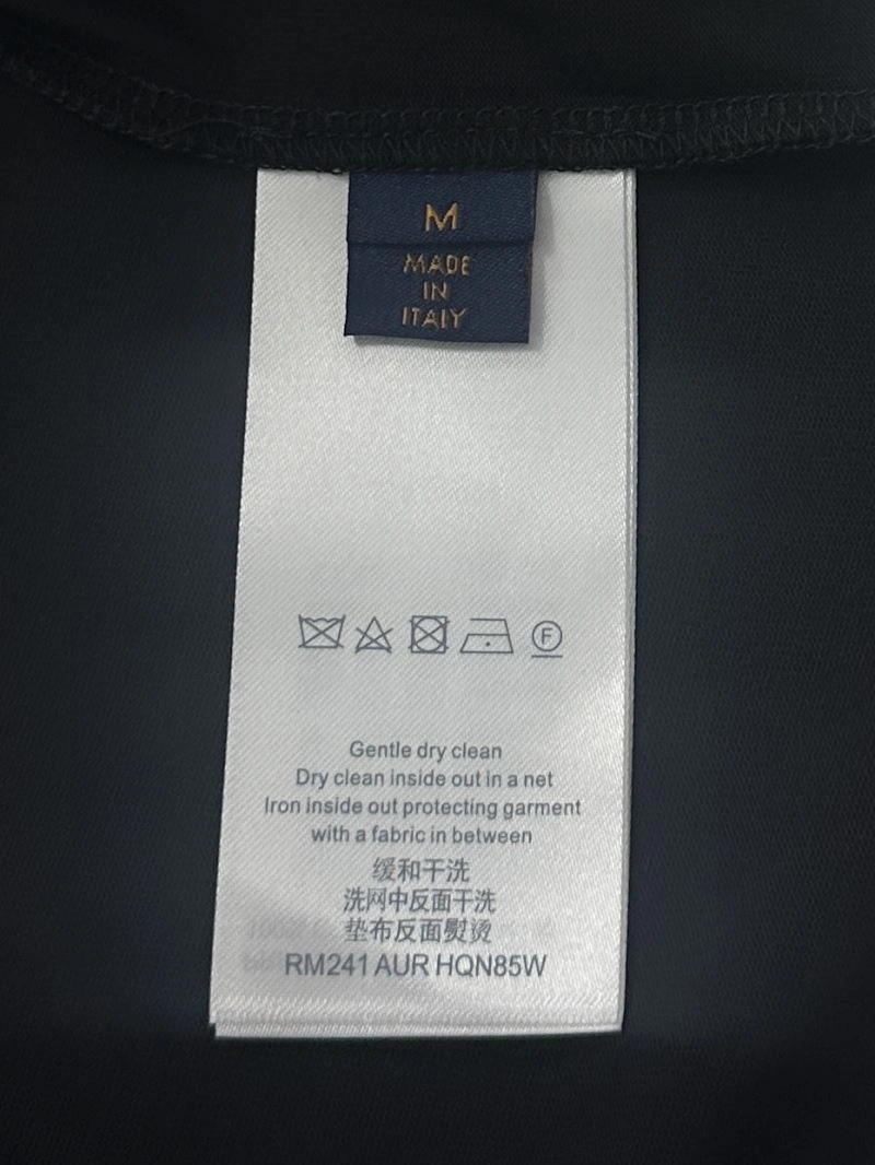 Louis Vuitton T-Shirts OdorResistant 133437