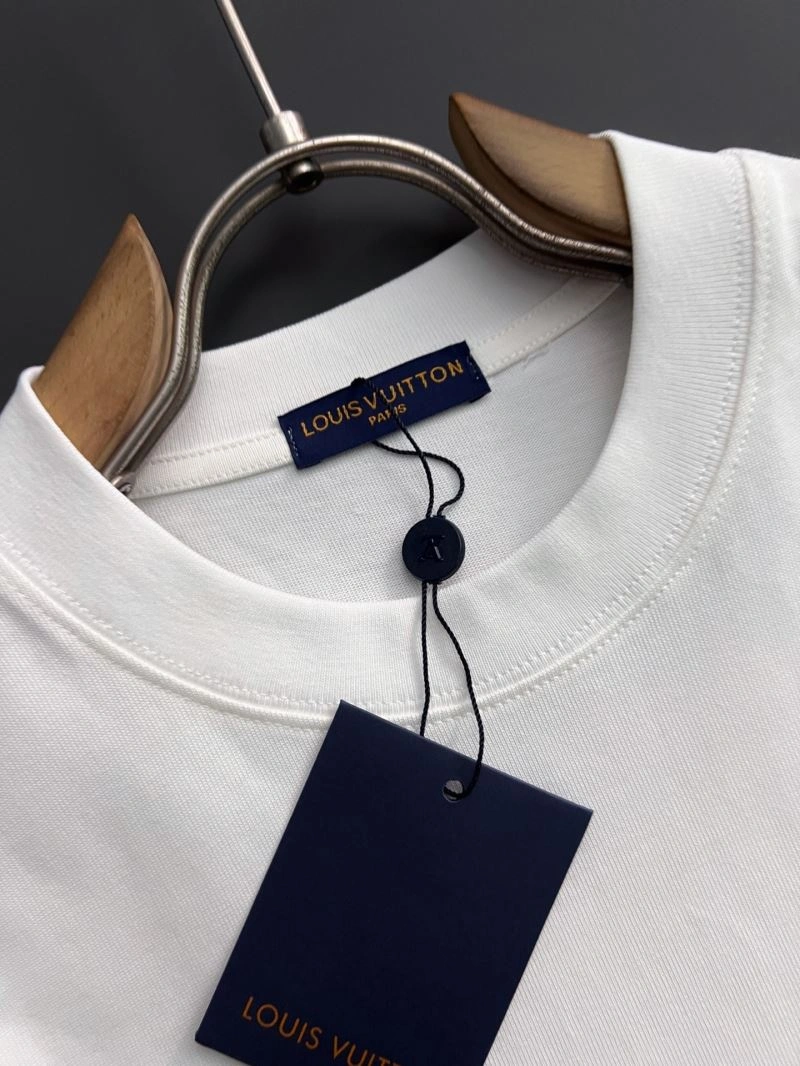ModernLook Louis Vuitton T-Shirts 133438