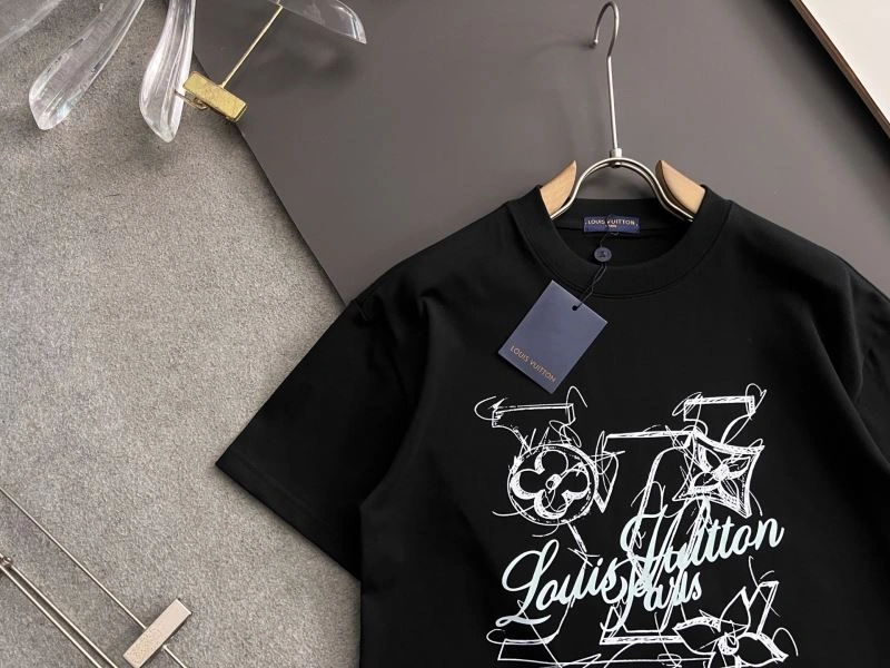 Louis Vuitton T-Shirts Soft 133436