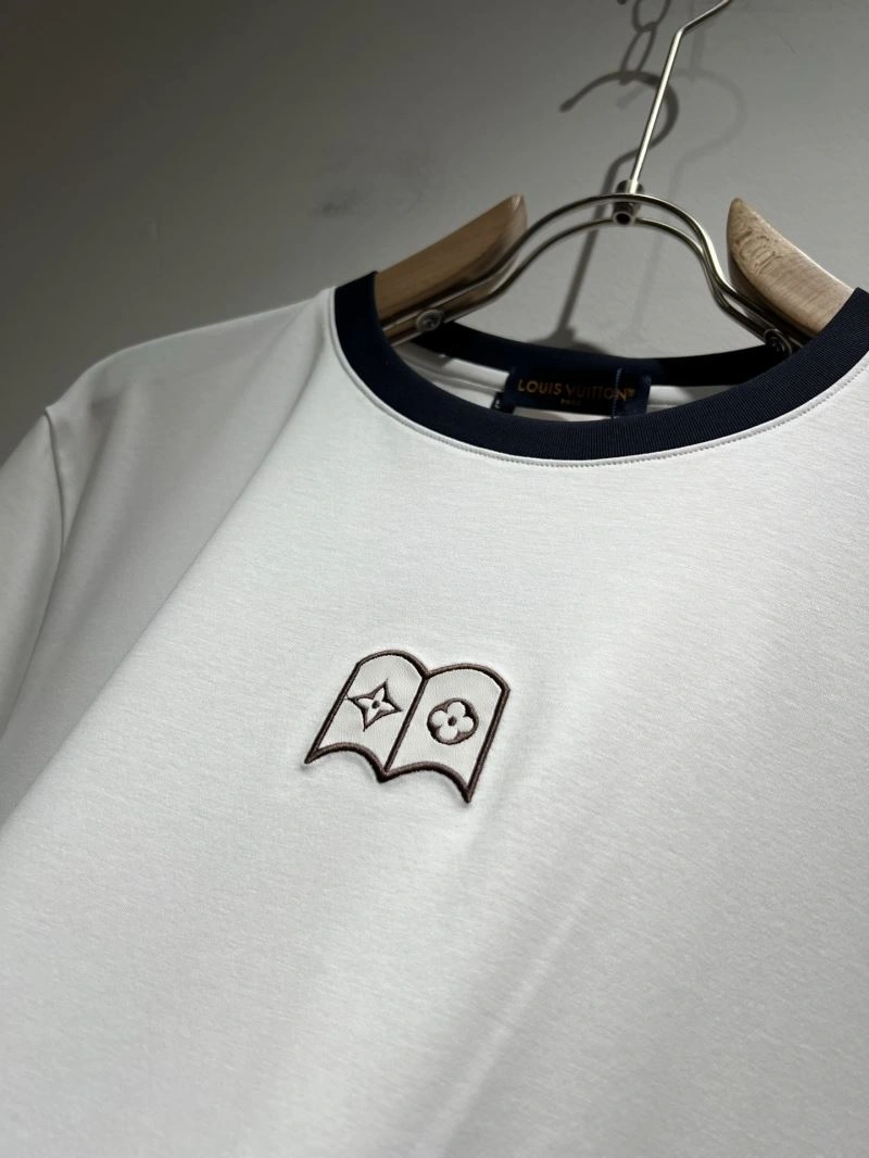Trendy Louis Vuitton T-Shirts 133432