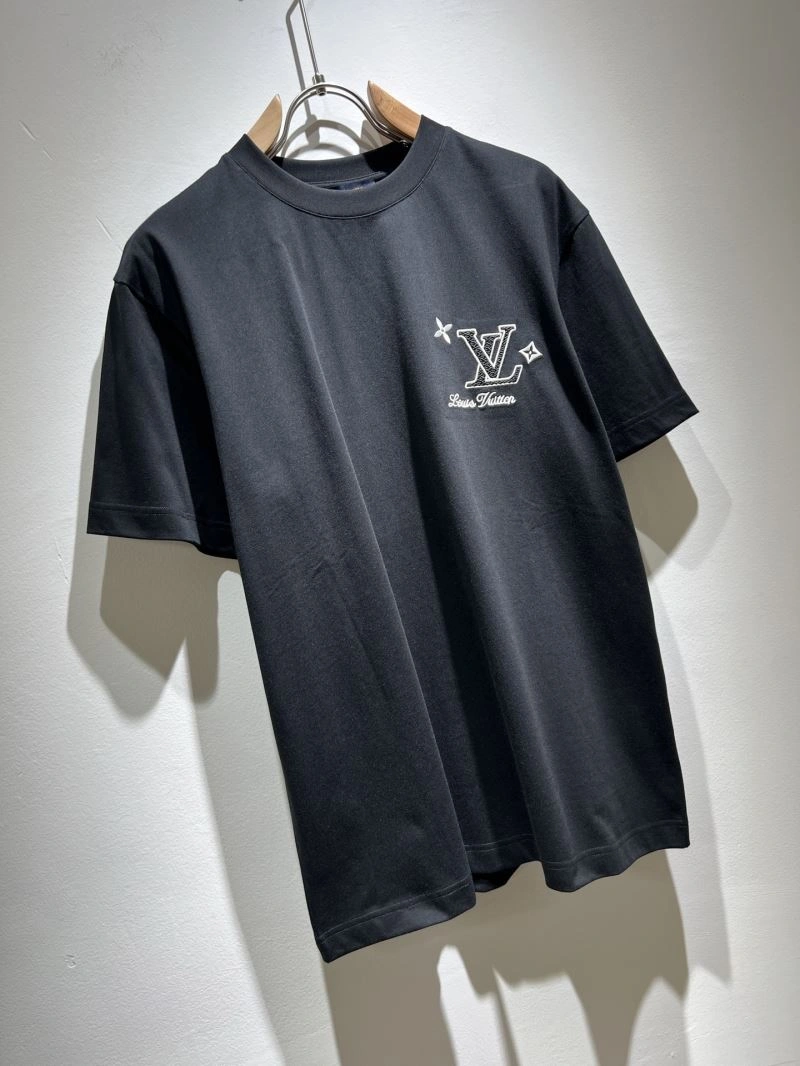 Timeless Louis Vuitton T-Shirts 133426