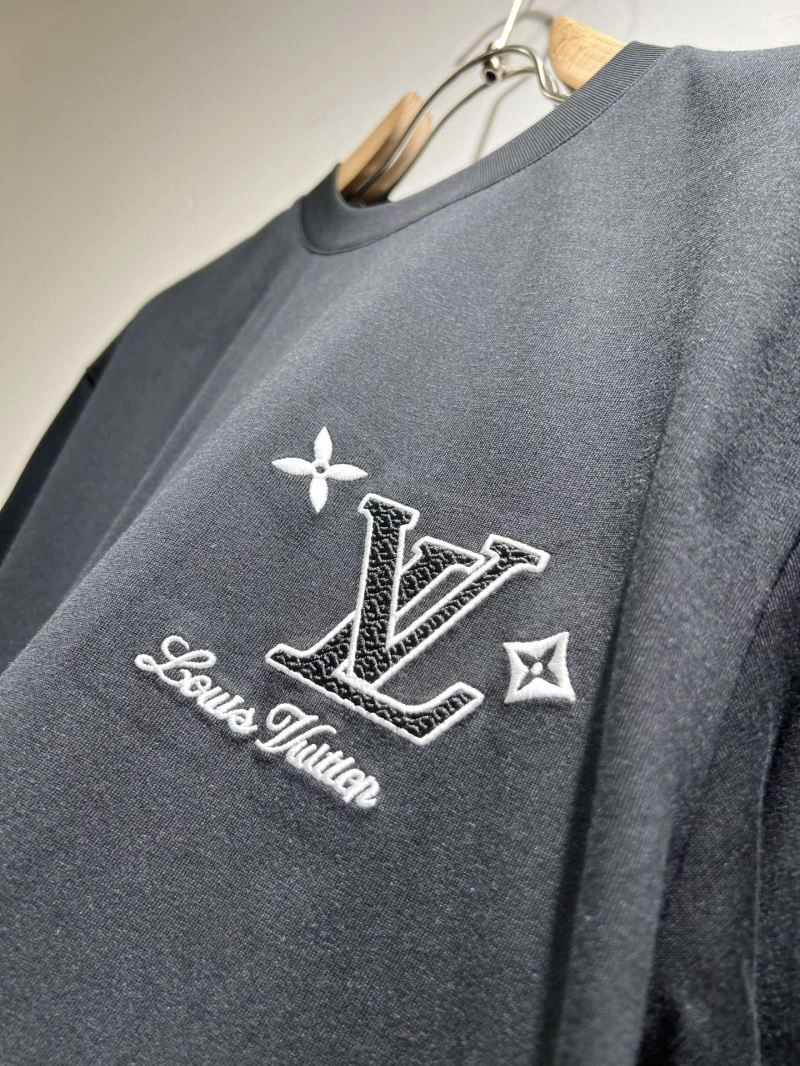 Timeless Louis Vuitton T-Shirts 133426