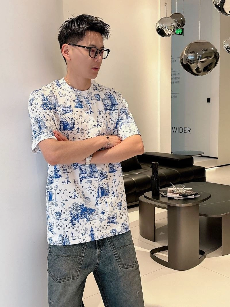 Louis Vuitton T-Shirts Classic 133424