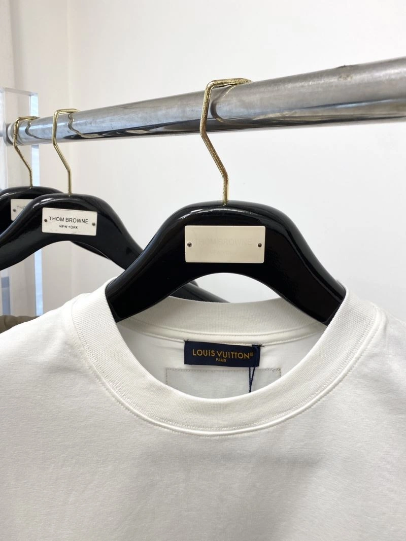 Bright Louis Vuitton T-Shirts 133415