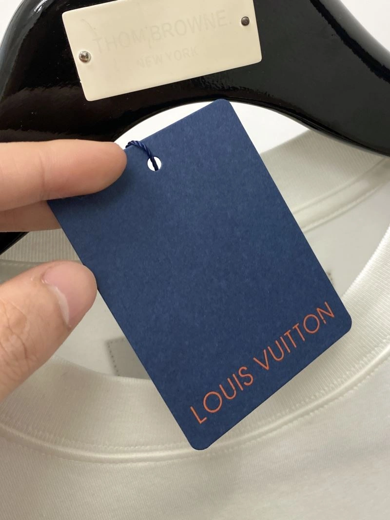Bright Louis Vuitton T-Shirts 133415