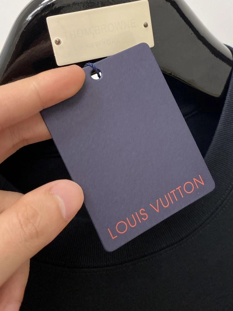 Louis Vuitton T-Shirts Popular 133412