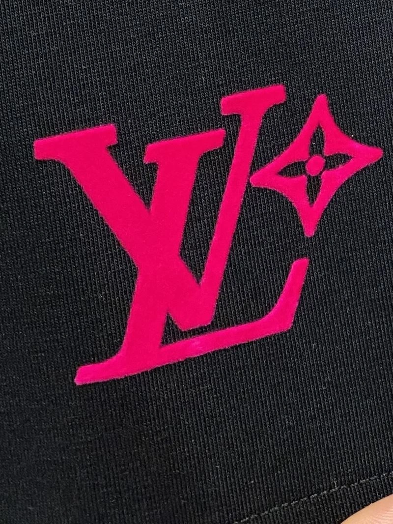 Louis Vuitton T-Shirts Popular 133412