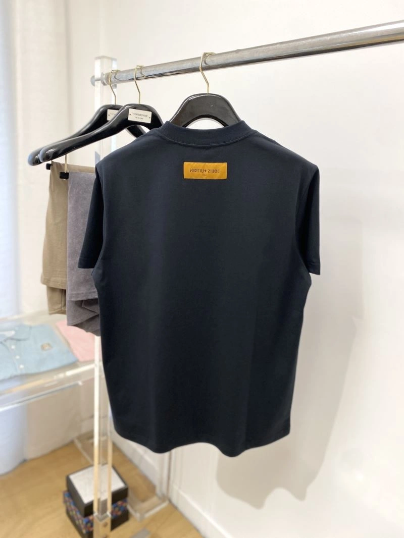 Louis Vuitton T-Shirts Popular 133412