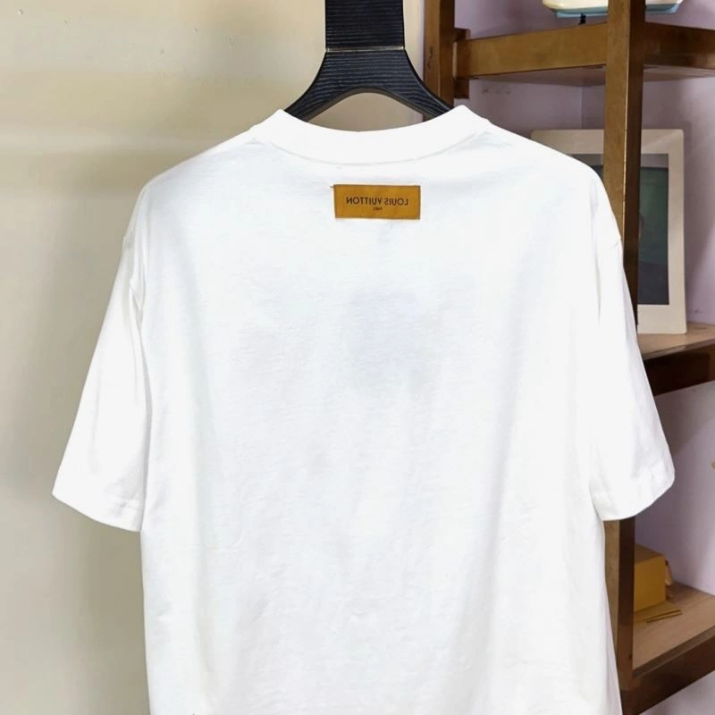 Louis Vuitton T-Shirts AllSeason 133410