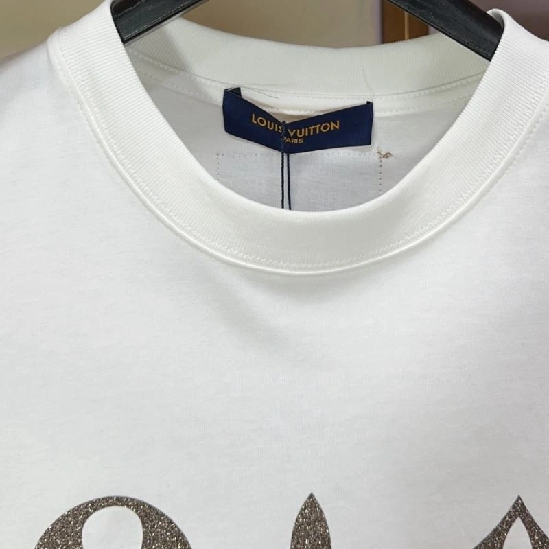Louis Vuitton T-Shirts AllSeason 133410