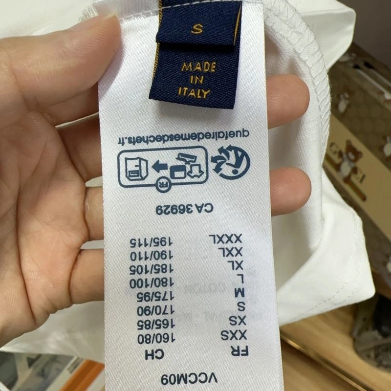 Louis Vuitton T-Shirts AllSeason 133410