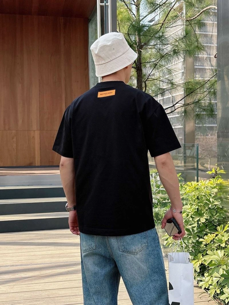 Louis Vuitton T-Shirts ZipUp 133425