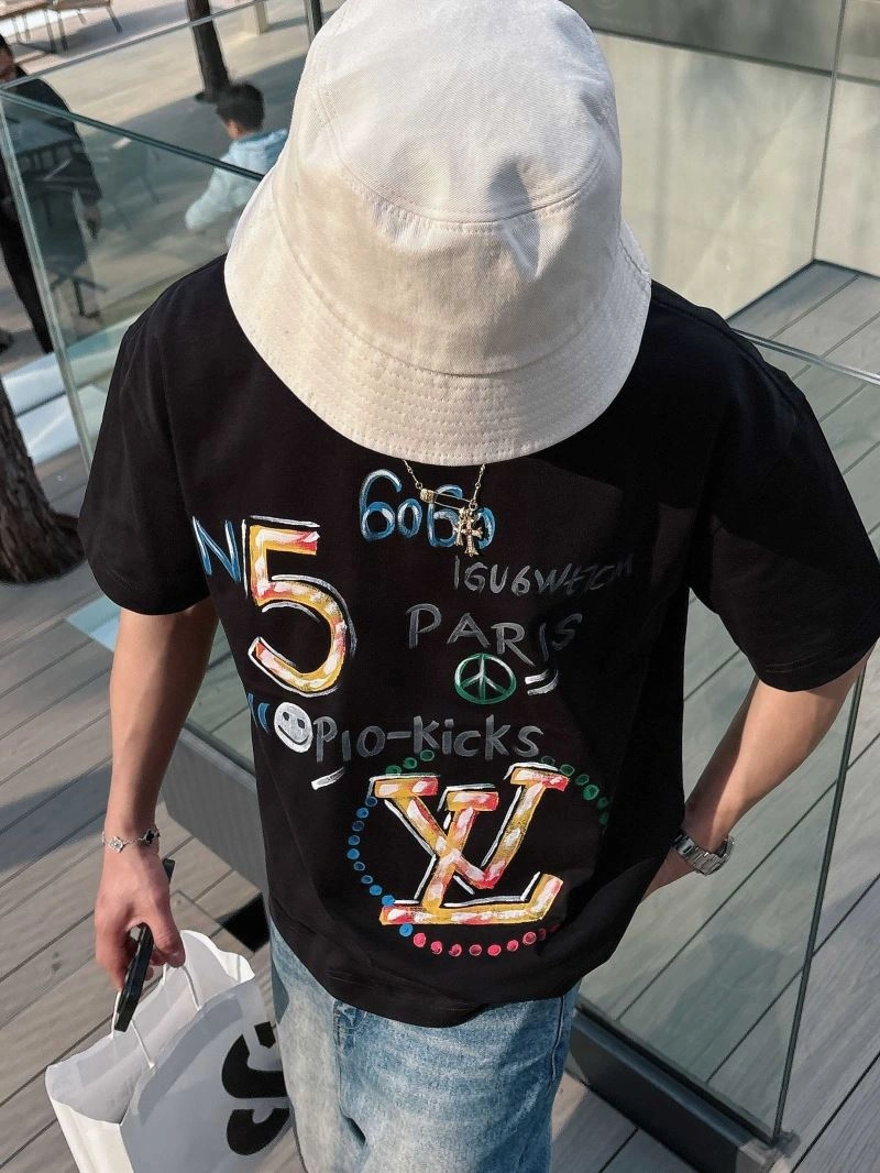 Louis Vuitton T-Shirts ZipUp 133425