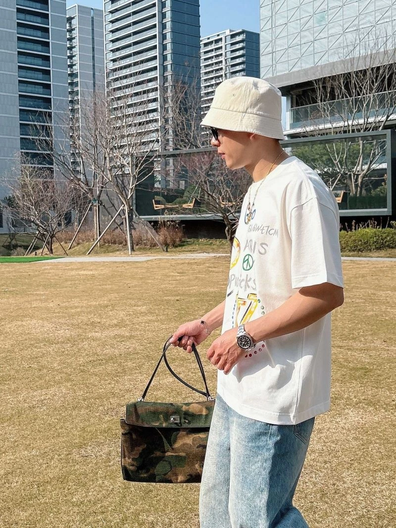 Louis Vuitton T-Shirts Trendy 133422
