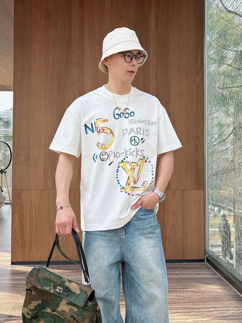 Louis Vuitton T-Shirts Trendy 133422
