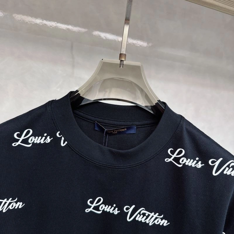 EyeCatching Louis Vuitton T-Shirts 133402