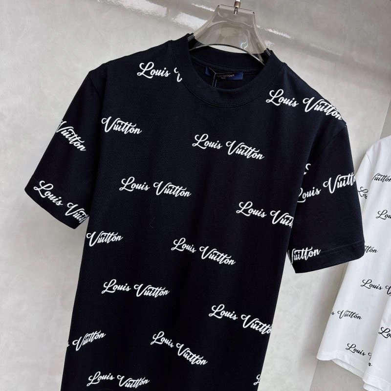 EyeCatching Louis Vuitton T-Shirts 133402