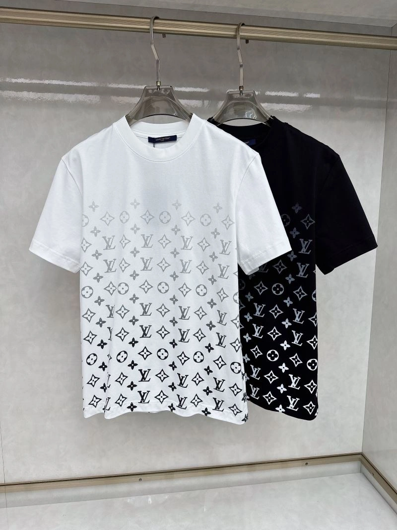 Sustainable Louis Vuitton T-Shirts 133399