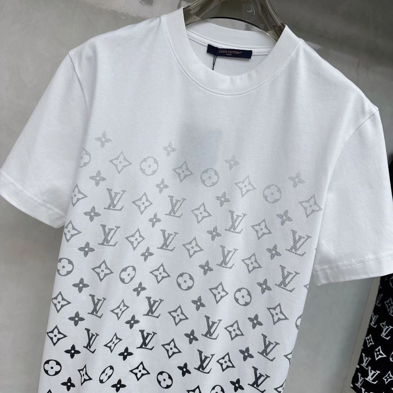 Sustainable Louis Vuitton T-Shirts 133399