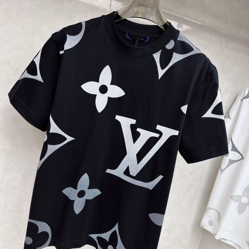 Louis Vuitton T-Shirts WeatherProof 133427
