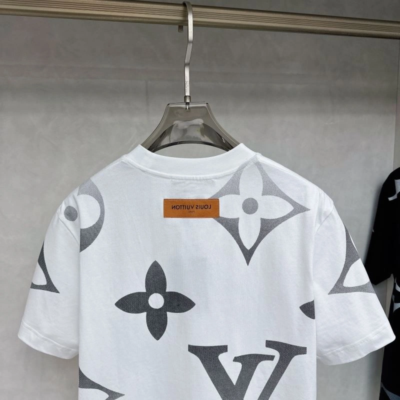 Louis Vuitton T-Shirts ComfortFit 133414