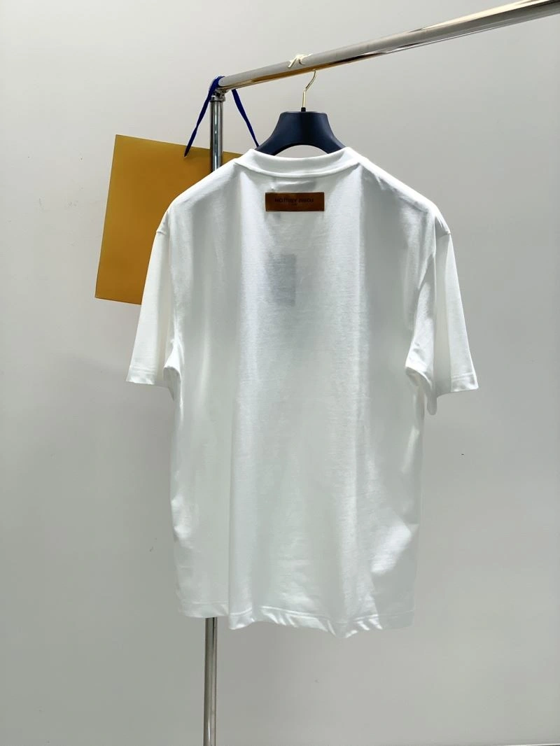 Louis Vuitton T-Shirts WrinkleFree 133413