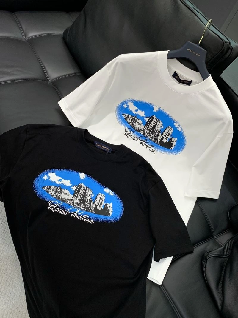 Louis Vuitton T-Shirts WrinkleFree 133413