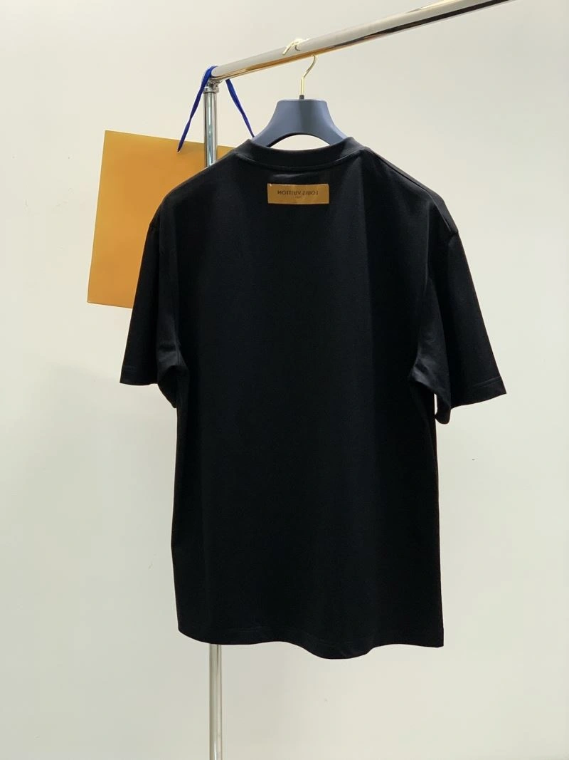WellDesigned Louis Vuitton T-Shirts 133403