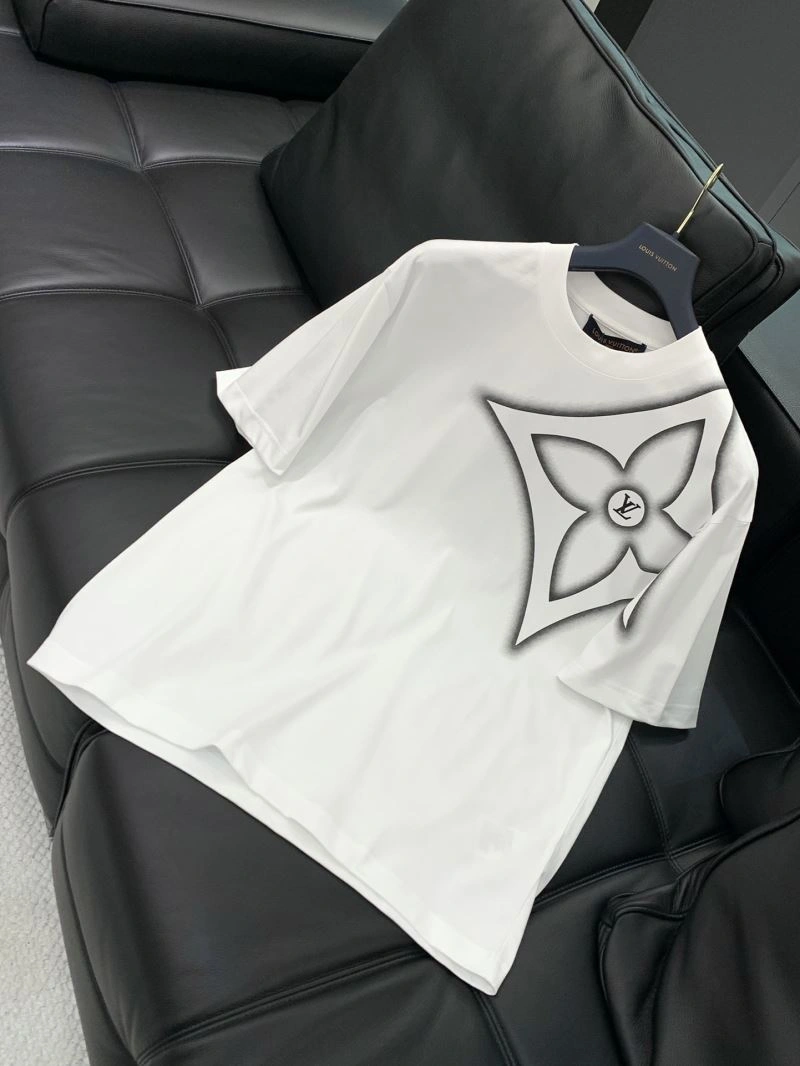 Comfortable Louis Vuitton T-Shirts 133418